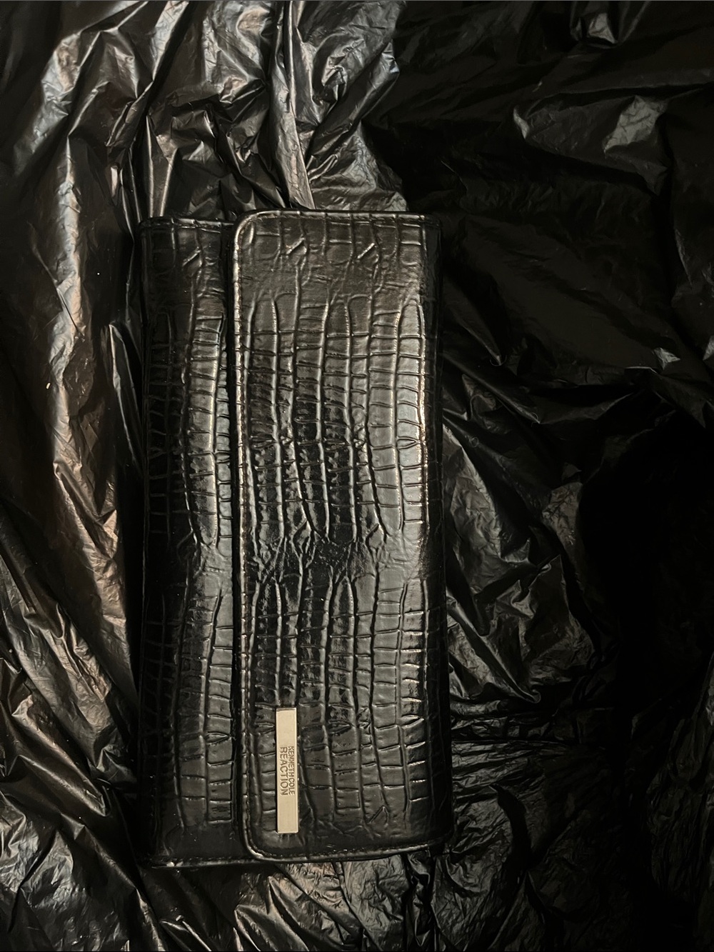 Kenneth Cole Reaction Black Croc-Embossed Fold Wallet with Metal Plaque